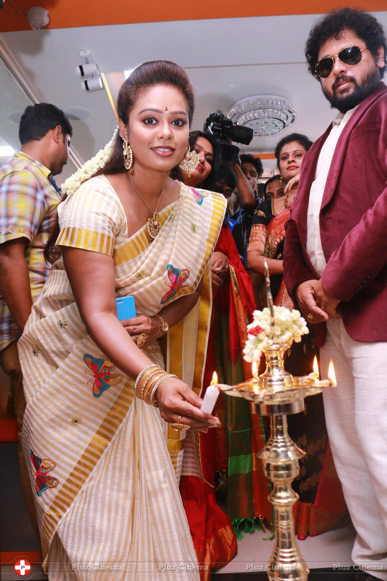 GR Muthu Maaligai Fashion Jewellery Showroom Inauguration Stills | Picture 1232178