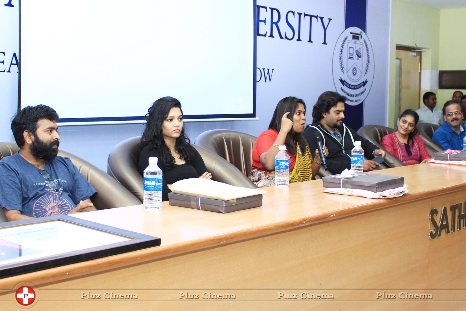 Sathyabama University Student Interactive Session With Iruthi Sutru Movie Team Stills | Picture 1233839