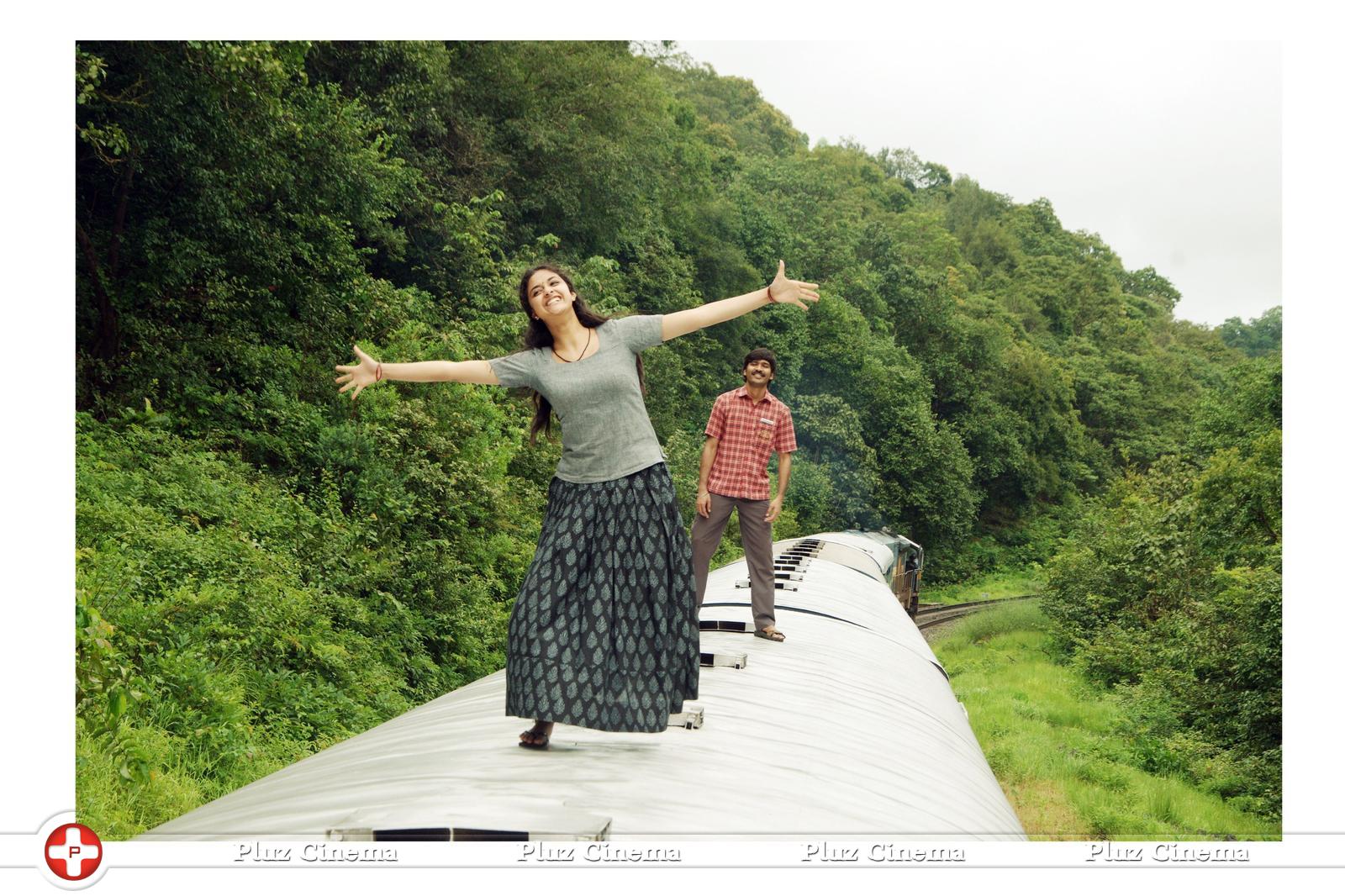 Dhanush and Keerthi Suresh New Movie Stills | Picture 1198705