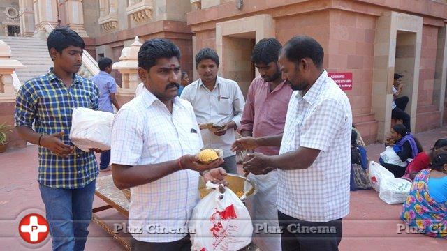 Sri Ramakrishna Math Mylapore Distributing Floods Relief Materials Stills | Picture 1204470
