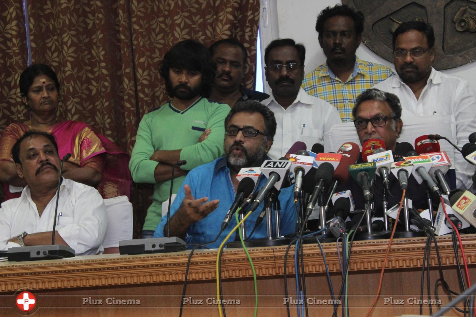 All Cine Tamil Nadu Association Press Conference Regarding Relieving accused members from Rajiv Gandhi Murder Case Stills | Picture 1207488