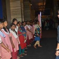 Anandaraj Arranges Dhilluku Dhuddu Movie Special Show For Childrens | Picture 1352398