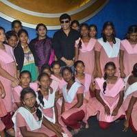 Anandaraj Arranges Dhilluku Dhuddu Movie Special Show For Childrens | Picture 1352406