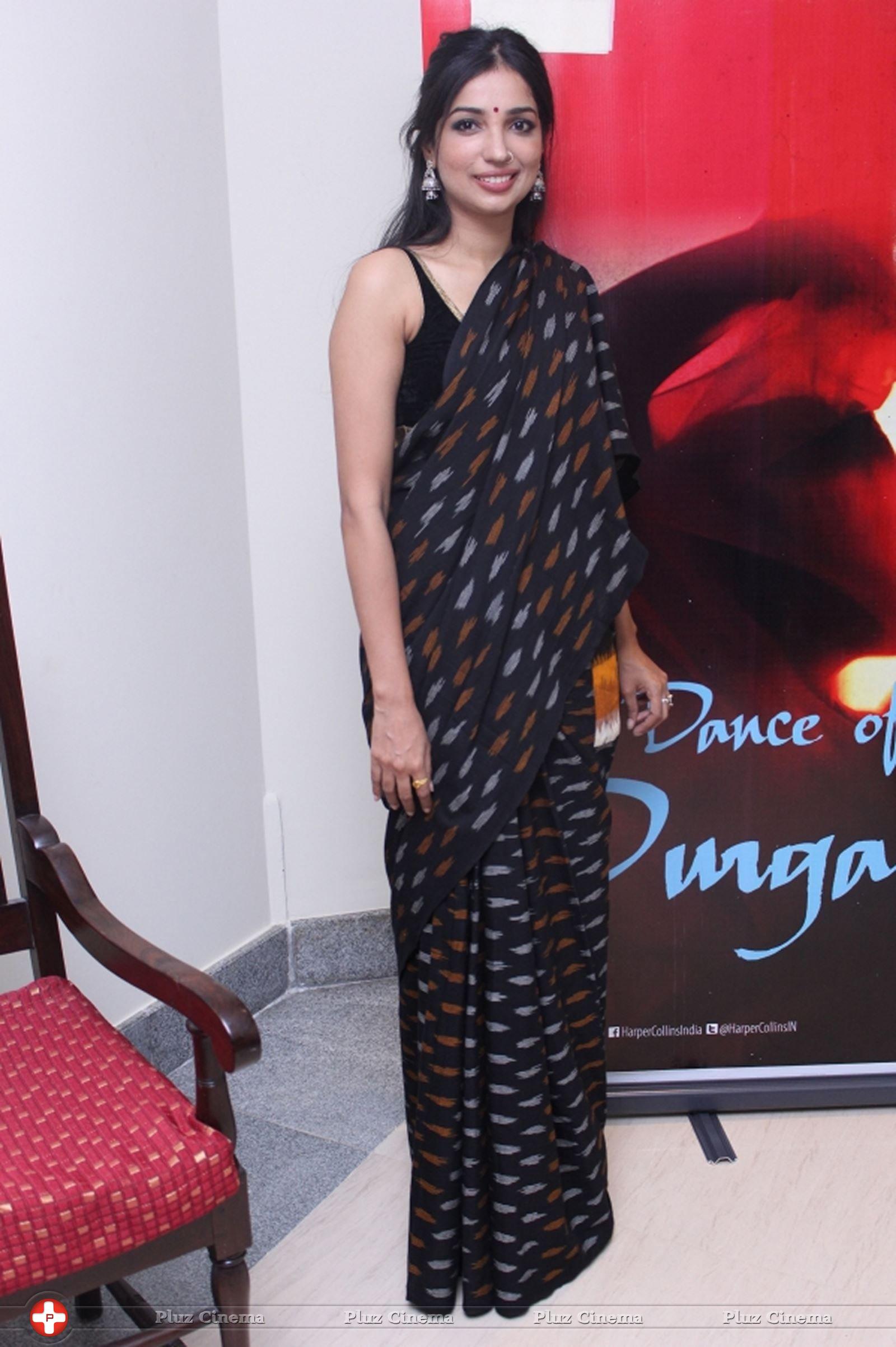 Kanika Dhillon - The Dance Of Durga Book Launch Event Photos | Picture 1338297