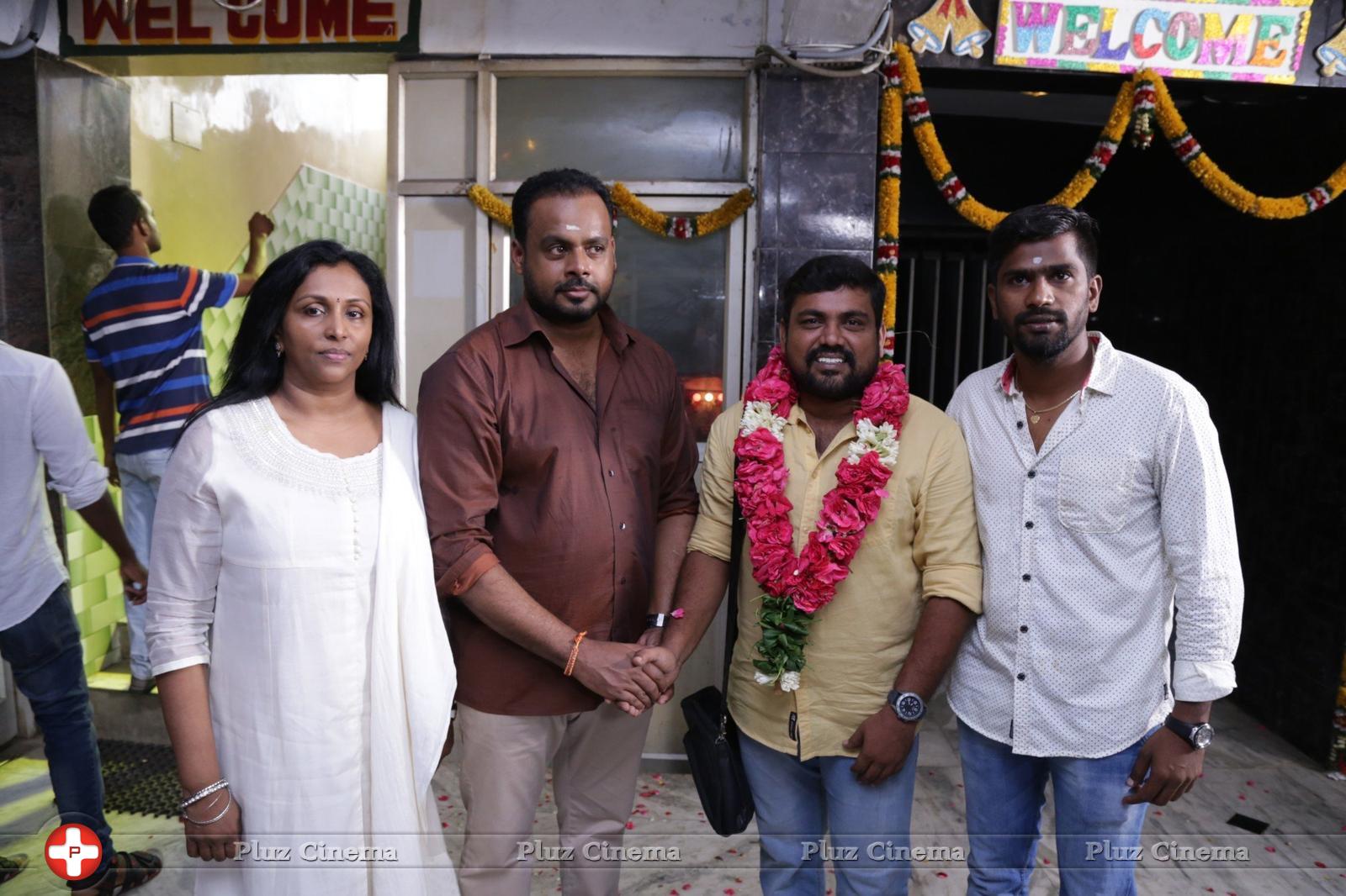 Enakku Vaaitha Adimaigal Movie Launch Stills | Picture 1339492