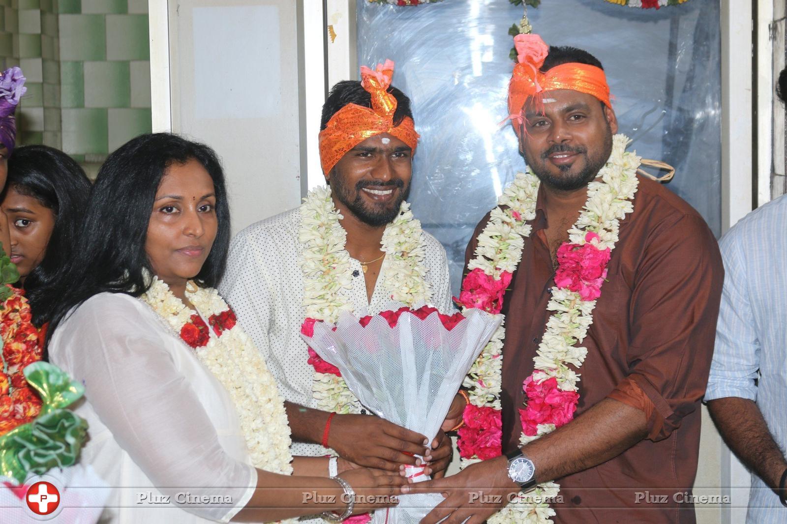 Enakku Vaaitha Adimaigal Movie Launch Stills | Picture 1339504