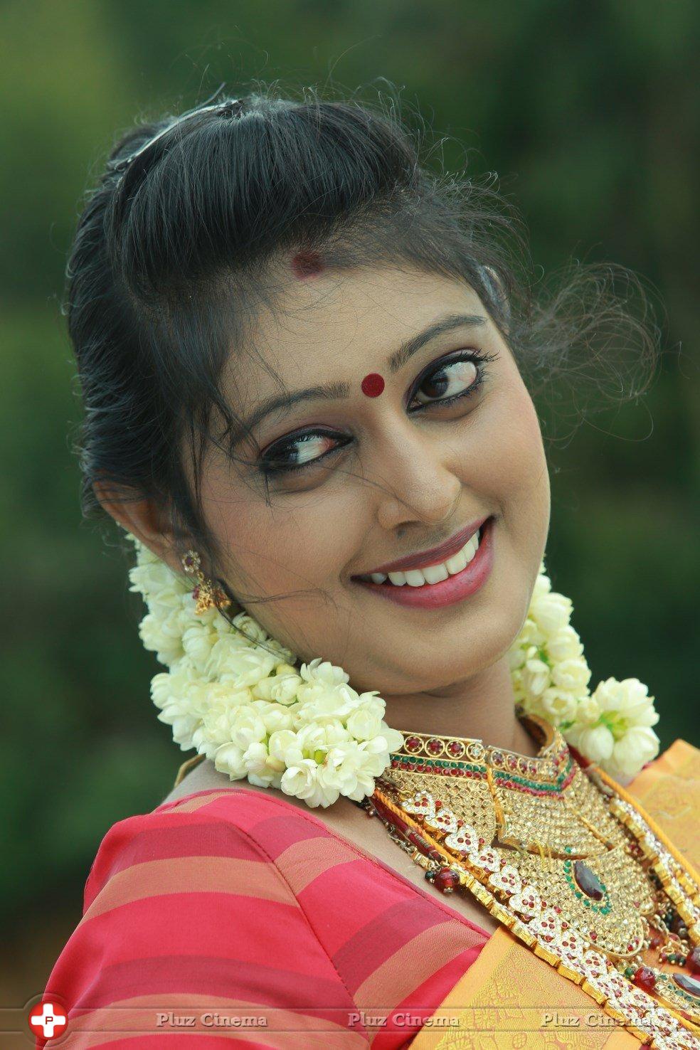 Kalyaani Nair - Puthusa Naan Poranthen Movie New Photos | Picture 1346637