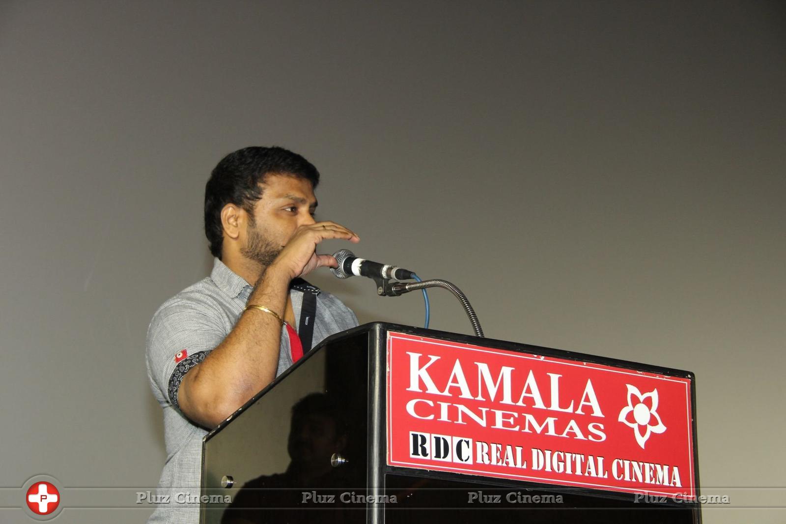 Pokkiri Raja Movie Team Celebration in Kamala Theatre Stills | Picture 1259123