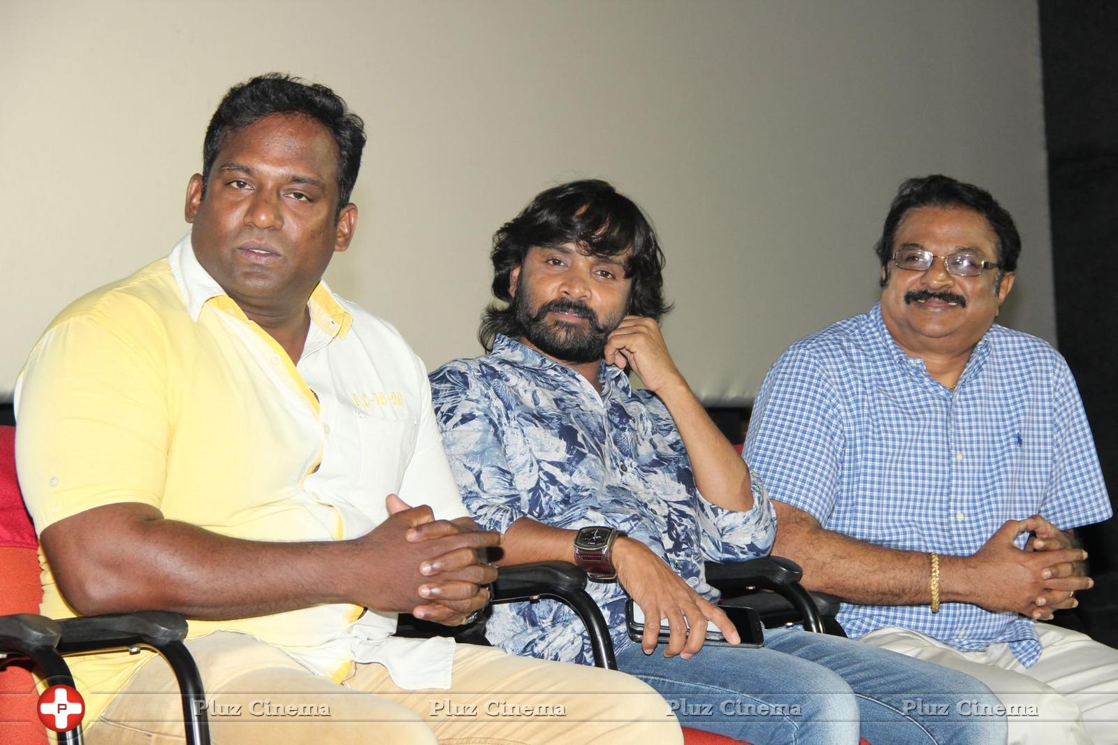Pokkiri Raja Movie Team Celebration in Kamala Theatre Stills | Picture 1259126