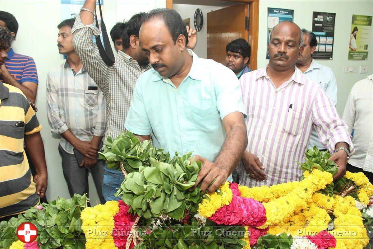 Celebrities Pay last respect to Film News Anandan Photos | Picture 1273686