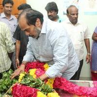 Celebrities Pay last respect to Film News Anandan Photos | Picture 1273640