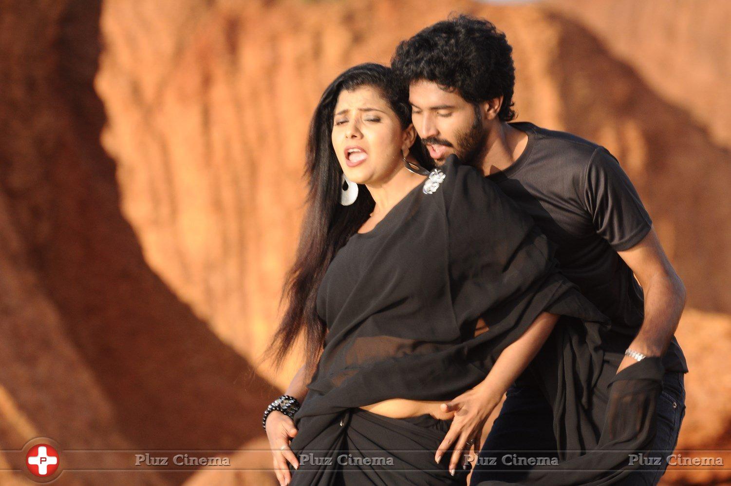 Nee Enna Maayam Seithai Movie Gallery | Picture 1274809