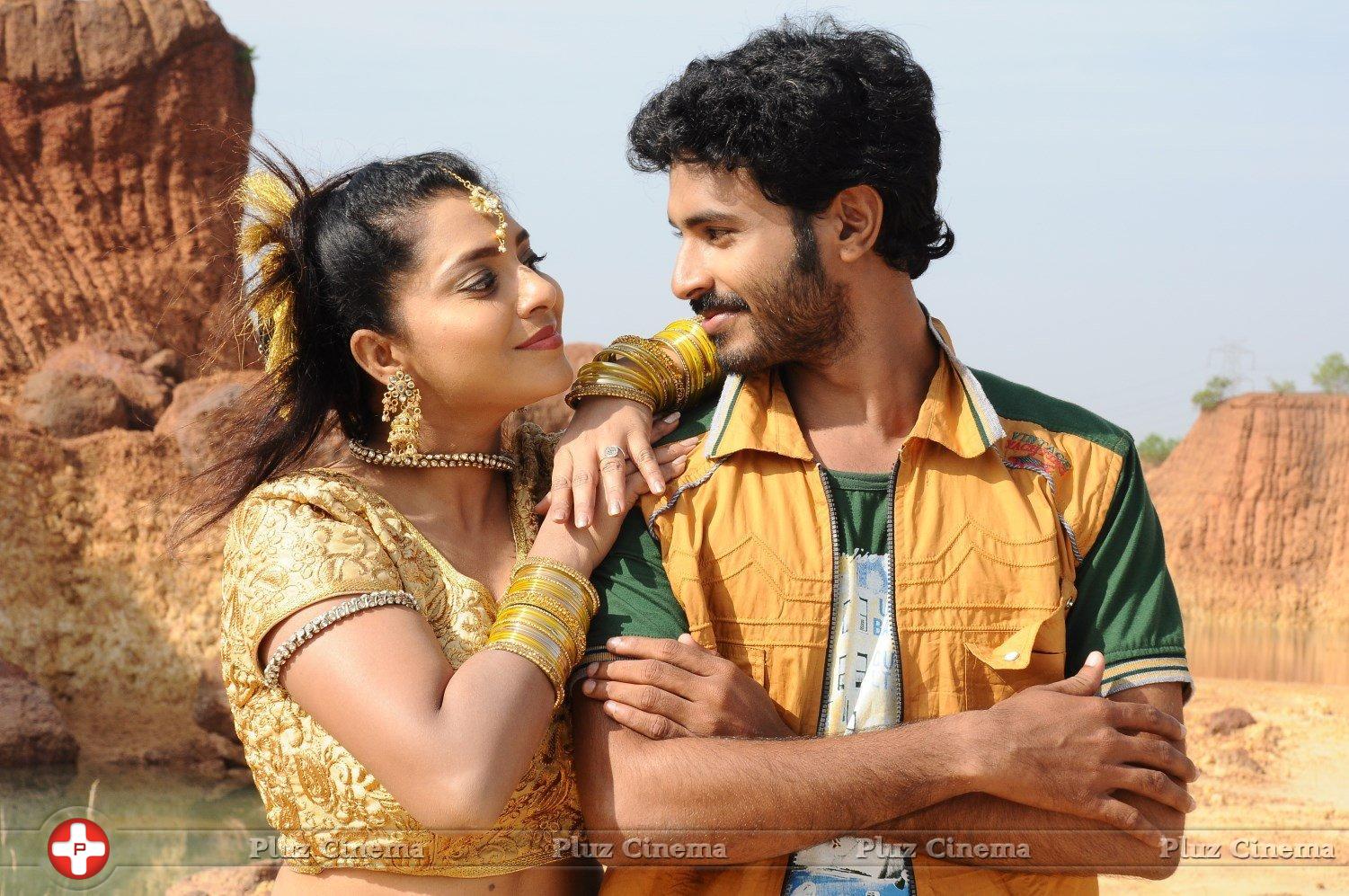 Nee Enna Maayam Seithai Movie Gallery | Picture 1274814