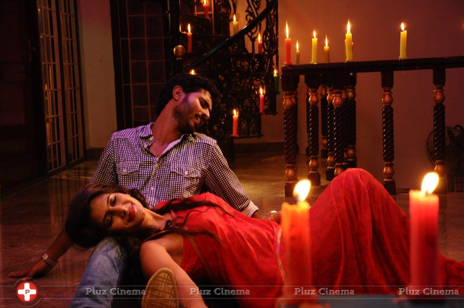 Nee Enna Maayam Seithai Movie Gallery | Picture 1274822