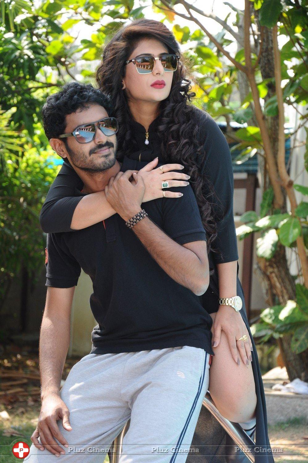 Nee Enna Maayam Seithai Movie Gallery | Picture 1274832