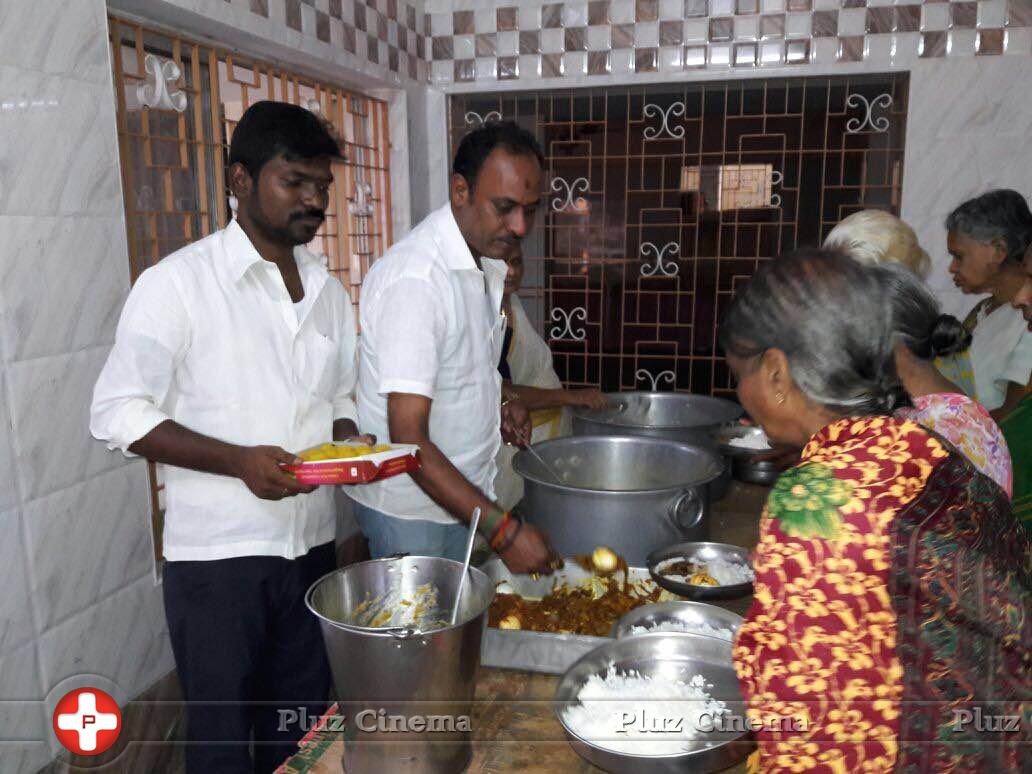 Vishal Mother's Day Celebration at Mercy Home Stills | Picture 1314576