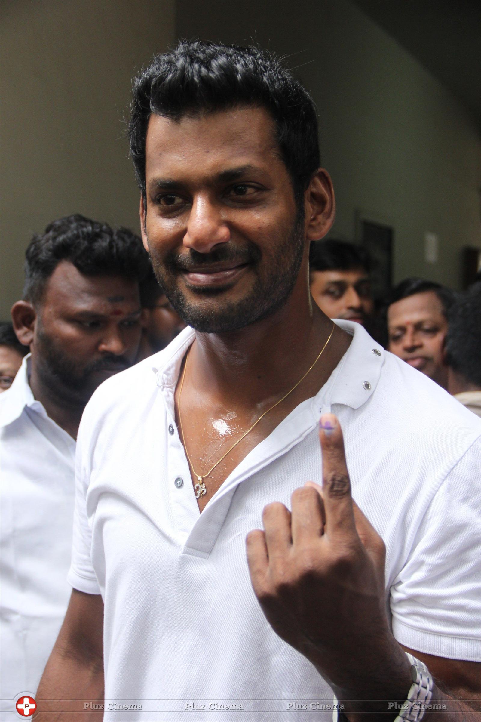 Vishal Krishna - Celebrities Cast their Votes in TN Election 2016 Photos | Picture 1315158