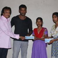 Vishal Help's 10 Poor Student's by Paying College Fees | Picture 1323098