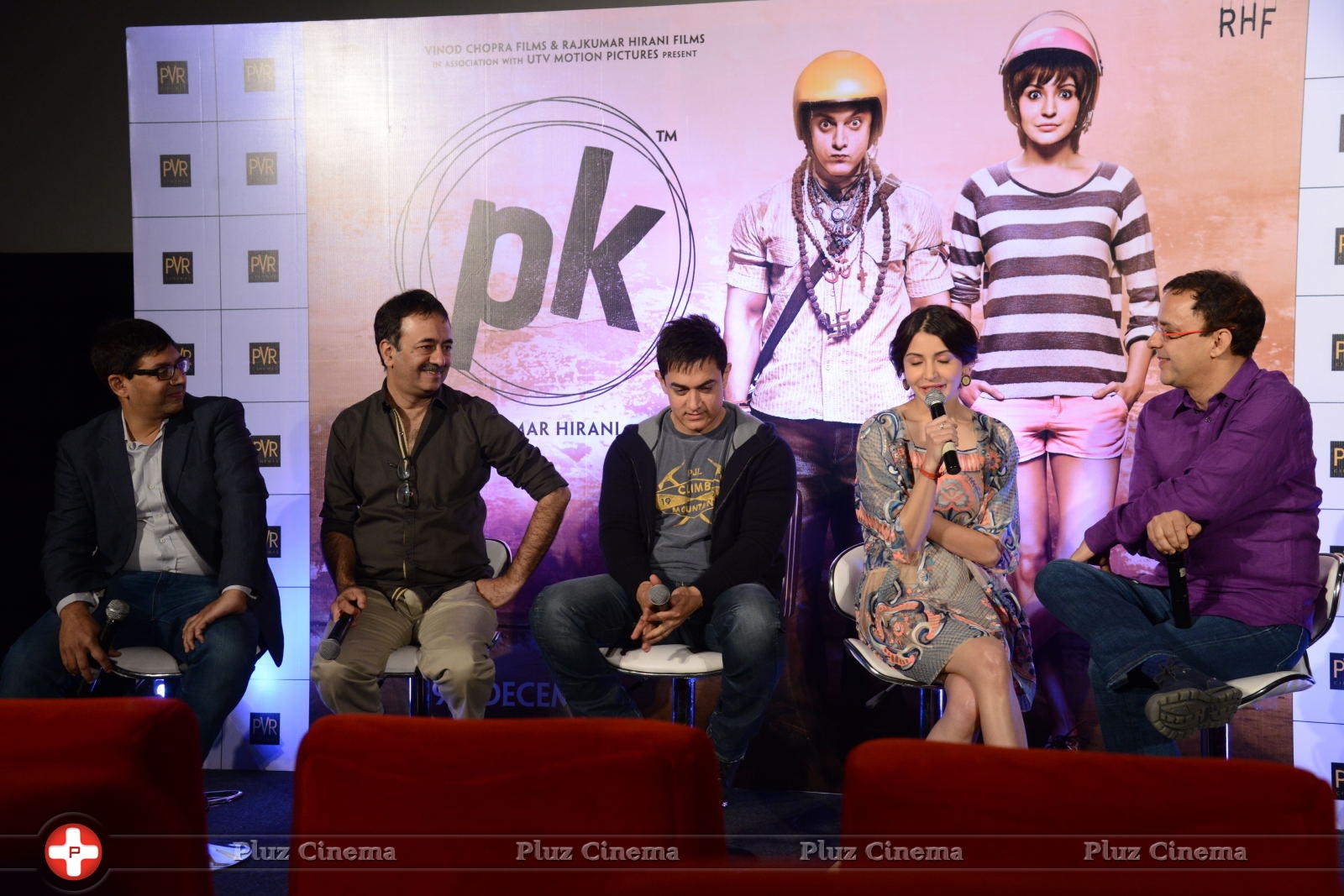 Aamir Khan and Anushka Sharma promotes PK Movie at Hyderabad Photos | Picture 899560