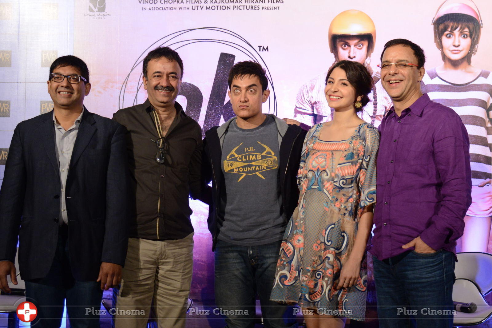 Aamir Khan and Anushka Sharma promotes PK Movie at Hyderabad Photos | Picture 899881