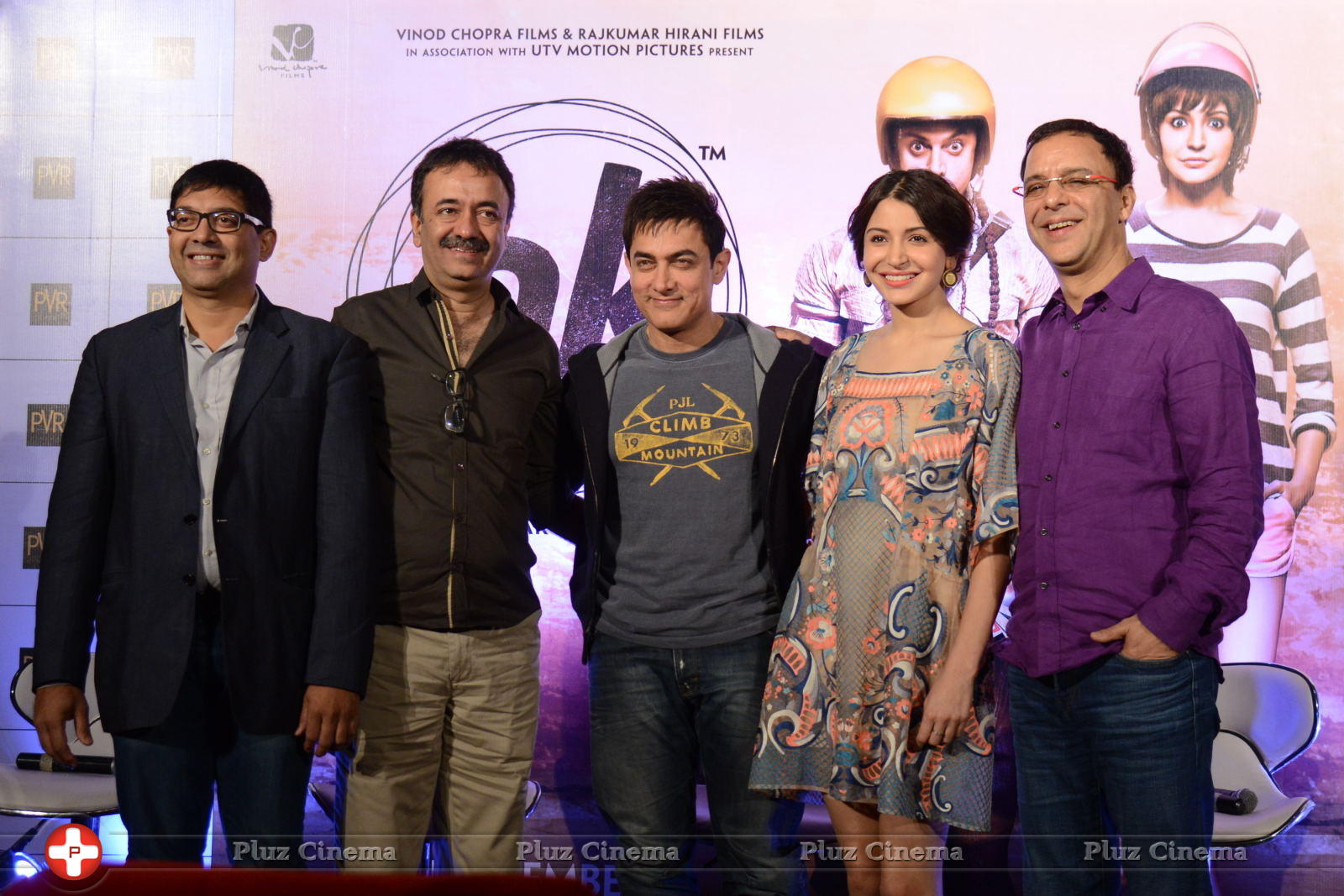 Aamir Khan and Anushka Sharma promotes PK Movie at Hyderabad Photos | Picture 899884