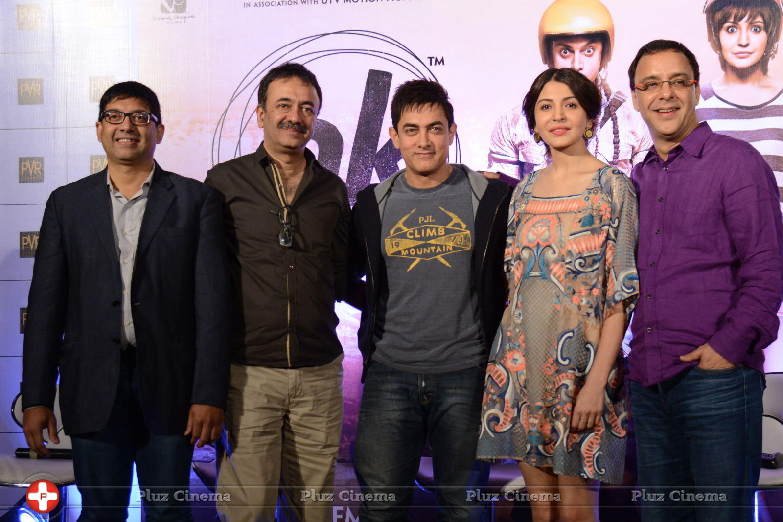 Aamir Khan and Anushka Sharma promotes PK Movie at Hyderabad Photos | Picture 899889