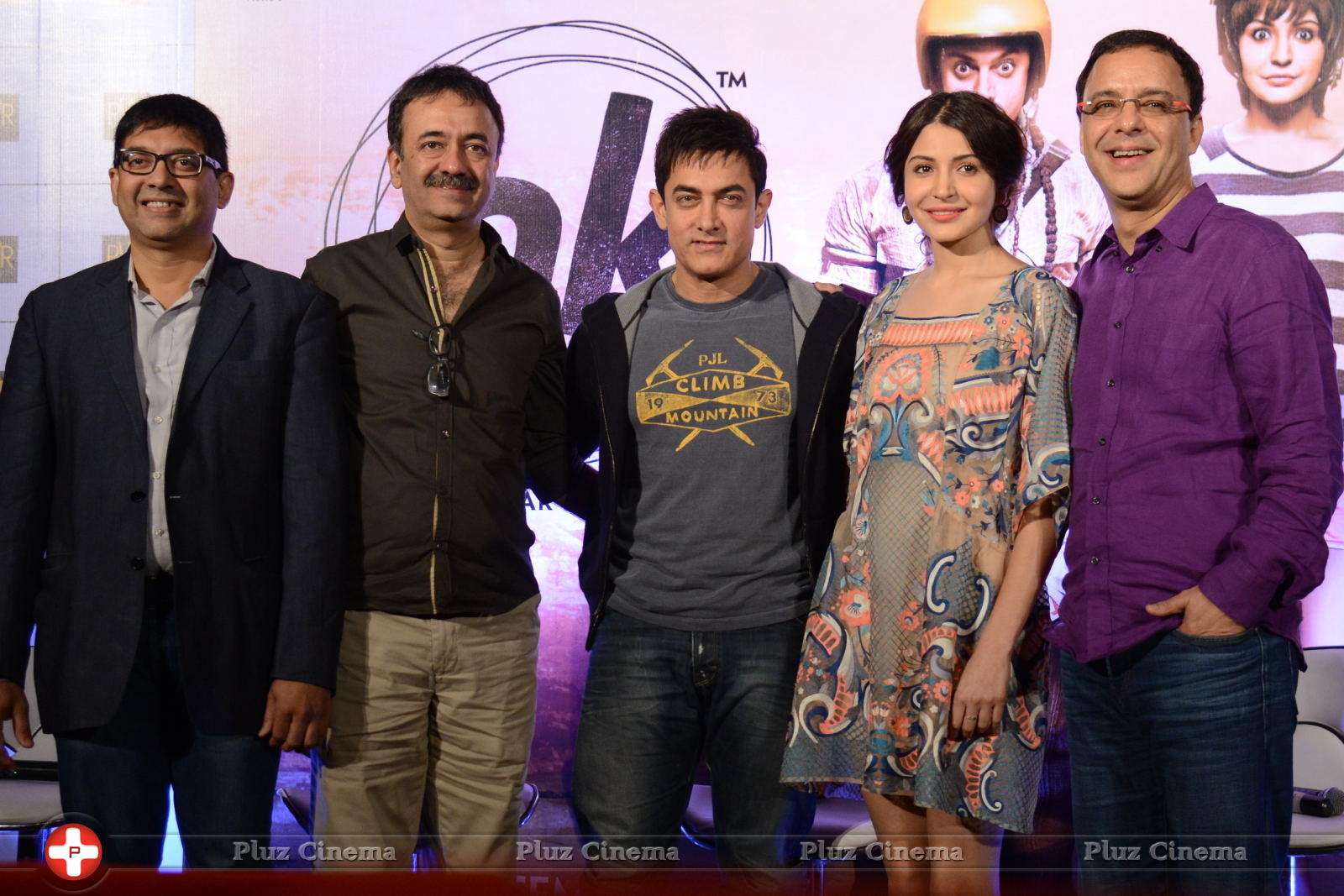 Aamir Khan and Anushka Sharma promotes PK Movie at Hyderabad Photos | Picture 899894