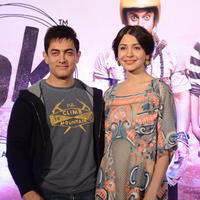 Aamir Khan and Anushka Sharma promotes PK Movie at Hyderabad Photos | Picture 899910