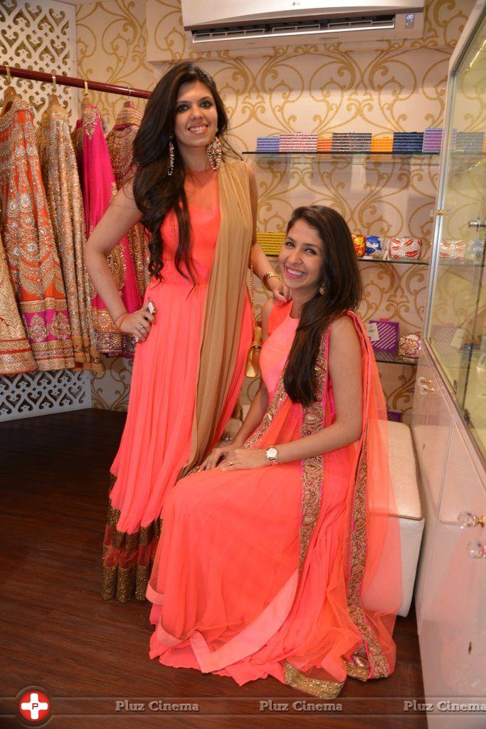 Pinky Roshan & Geeta Basra at Ushma Vaidya Festive Collection Photos | Picture 843830
