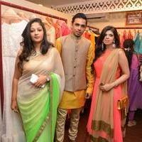 Pinky Roshan & Geeta Basra at Ushma Vaidya Festive Collection Photos