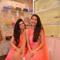 Pinky Roshan & Geeta Basra at Ushma Vaidya Festive Collection Photos | Picture 843827