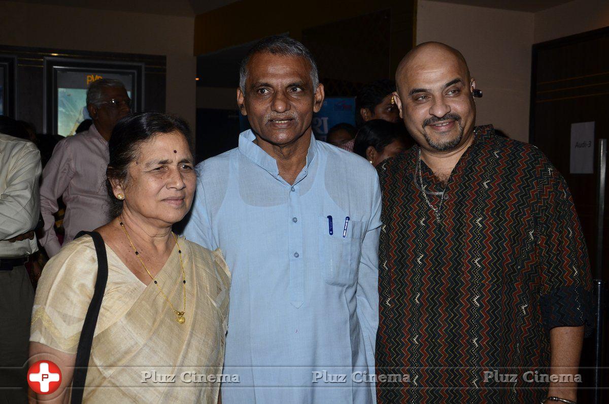 Sonali Kulkarni snapped at the Premier of Dr Prakash Baba Amte Photos | Picture 845186