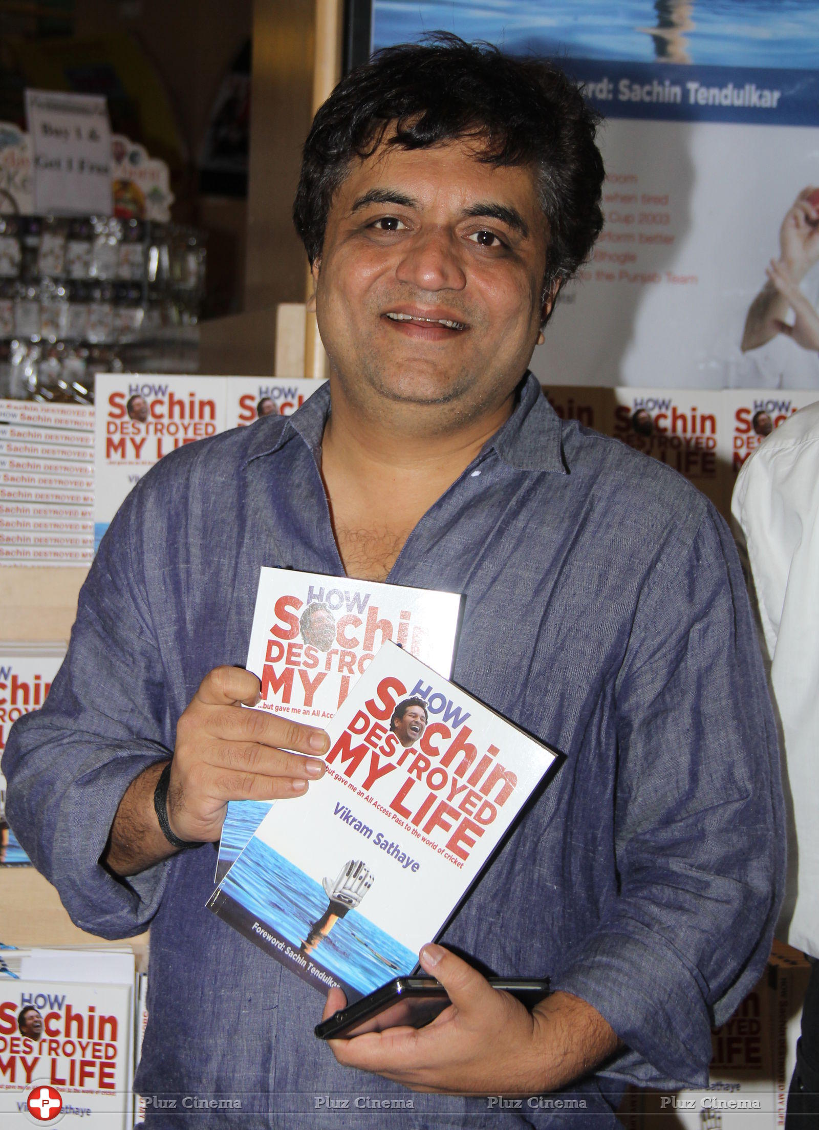 Yuvraj Singh and Mandira Bedi at Vikram Sathye Book Launch Photos | Picture 845733