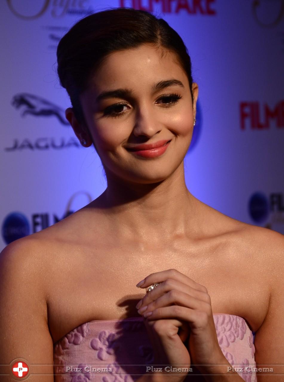 Alia Bhatt - Bolly Celebs at Ciroc Filmfare Glamour and Style Awards Stills | Picture 976058