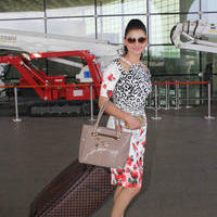 Urvashi Rautela spotted at Mumbai International Airport leaving for AIBA Photos | Picture 1038885
