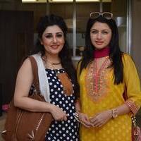 Bhagyashree Inaugurated The Juhu Organic Farmer's Market At Jamnabai Narsee School | Picture 1385182