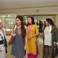 Bhagyashree Inaugurated The Juhu Organic Farmer's Market At Jamnabai Narsee School | Picture 1385186