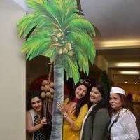 Bhagyashree Inaugurated The Juhu Organic Farmer's Market At Jamnabai Narsee School | Picture 1385194