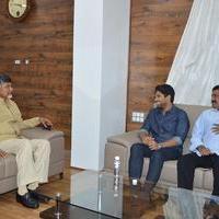 Allu Arjun gives Rs 25 lakhs Cheque to Chandrababu Naidu Stills | Picture 899544