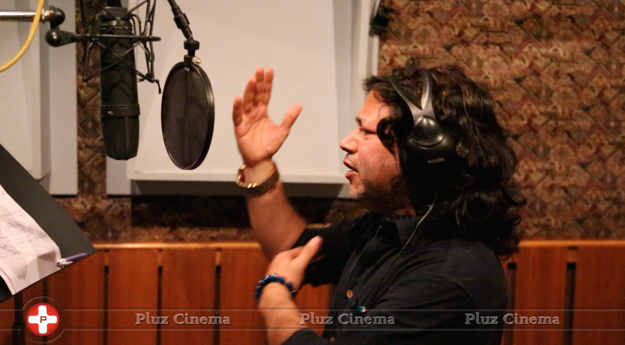 Kailash Kher - Kailash Kher at Gopala Gopala Movie Song Recording Stills | Picture 914508
