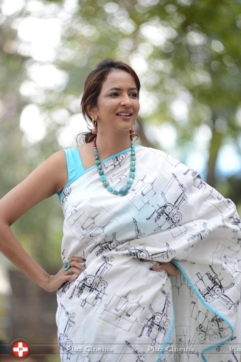 Lakshmi Manchu at Budugu Movie Trailer Launch Event Stills | Picture 916489