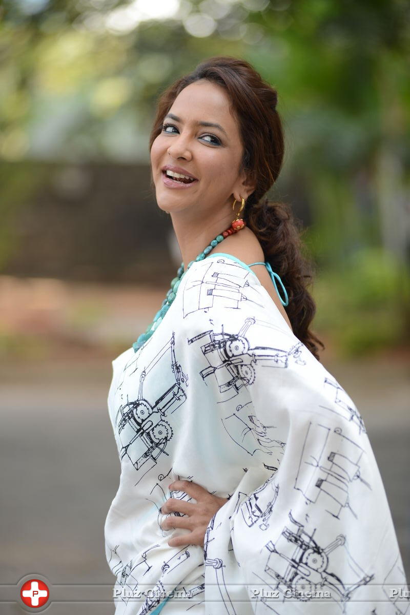 Lakshmi Manchu at Budugu Movie Trailer Launch Event Stills | Picture 916528