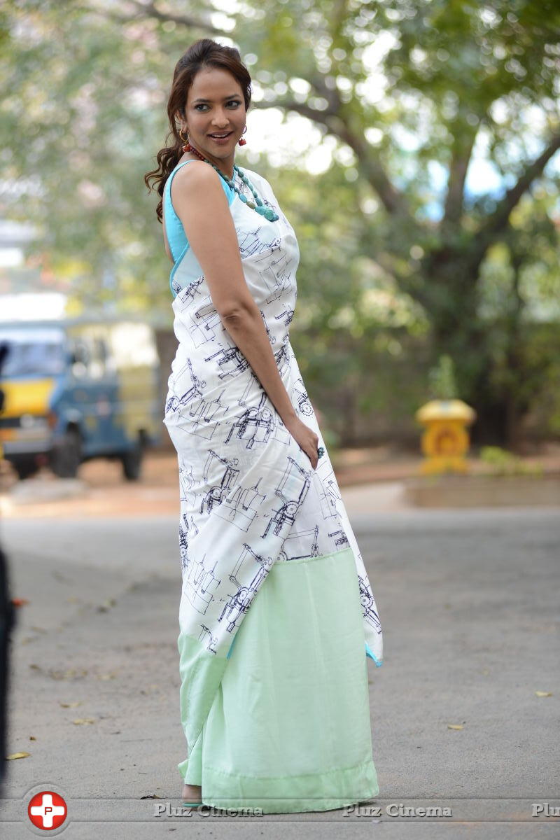 Lakshmi Manchu at Budugu Movie Trailer Launch Event Stills | Picture 916539