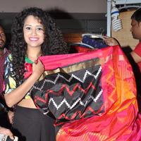 Soumya Sukumar - Soumya Sukumar Inaugurates Vivanyas handloom Silks and Cottons Expo Stills | Picture 918937