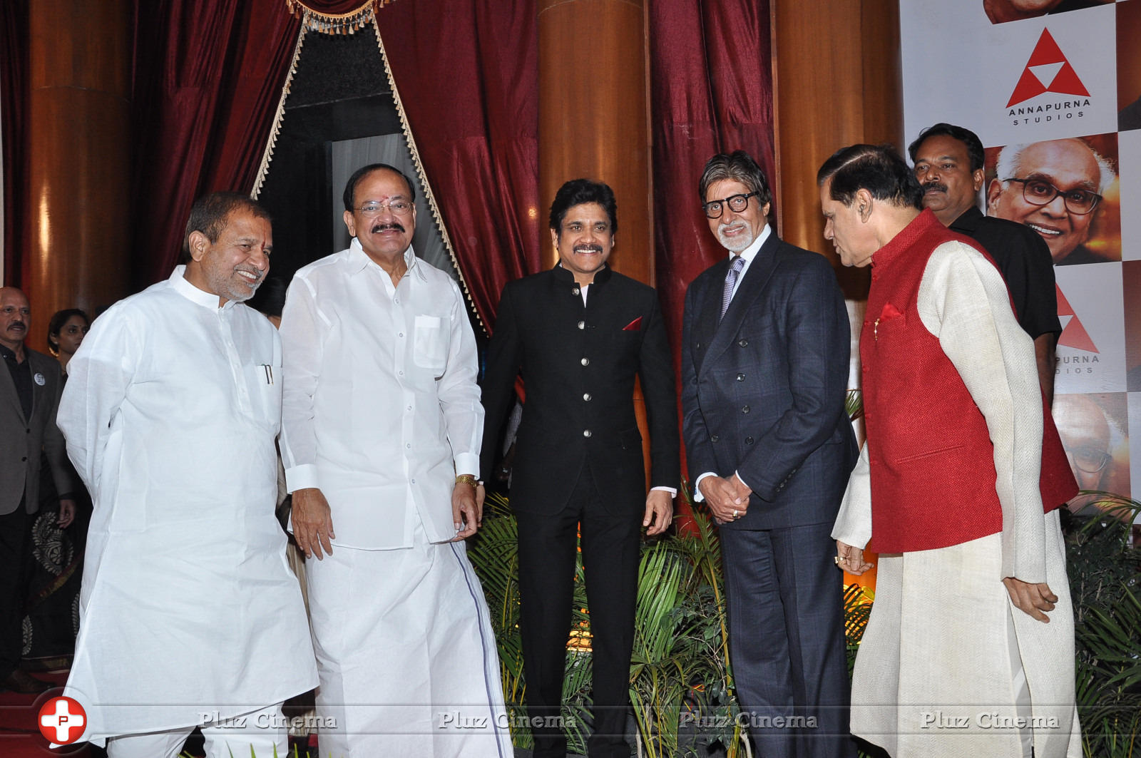 Amitabh Bachchan Receives ANR Award 2013 Photos | Picture 920656