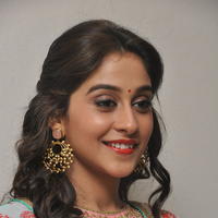 Regina Cassandra Cute Stills | Picture 922046