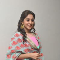 Regina Cassandra Cute Stills | Picture 922056