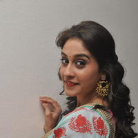 Regina Cassandra Cute Stills | Picture 922080