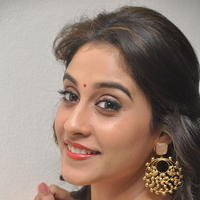 Regina Cassandra Cute Stills | Picture 922098