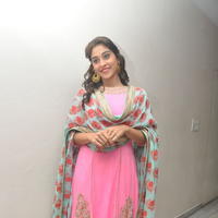 Regina Cassandra Cute Stills | Picture 922109